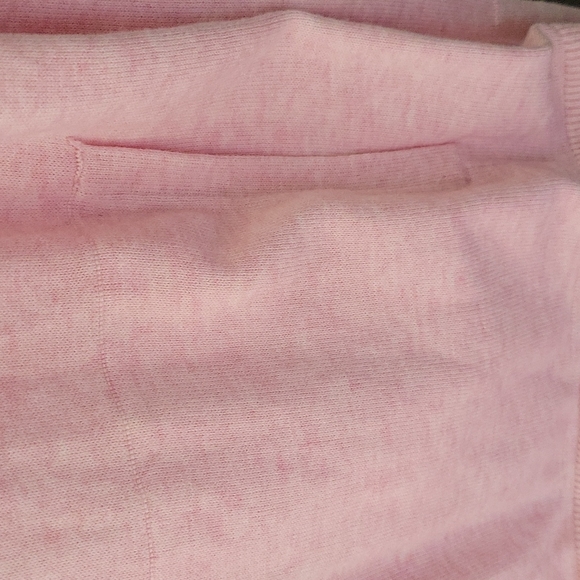 Land's End Pink sweater - Picture 2 of 7